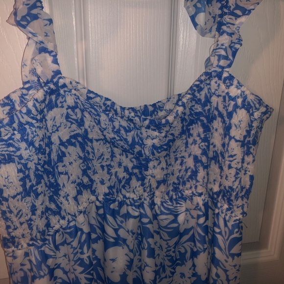 NWT Floral Maxi Dress - Picture 2 of 4